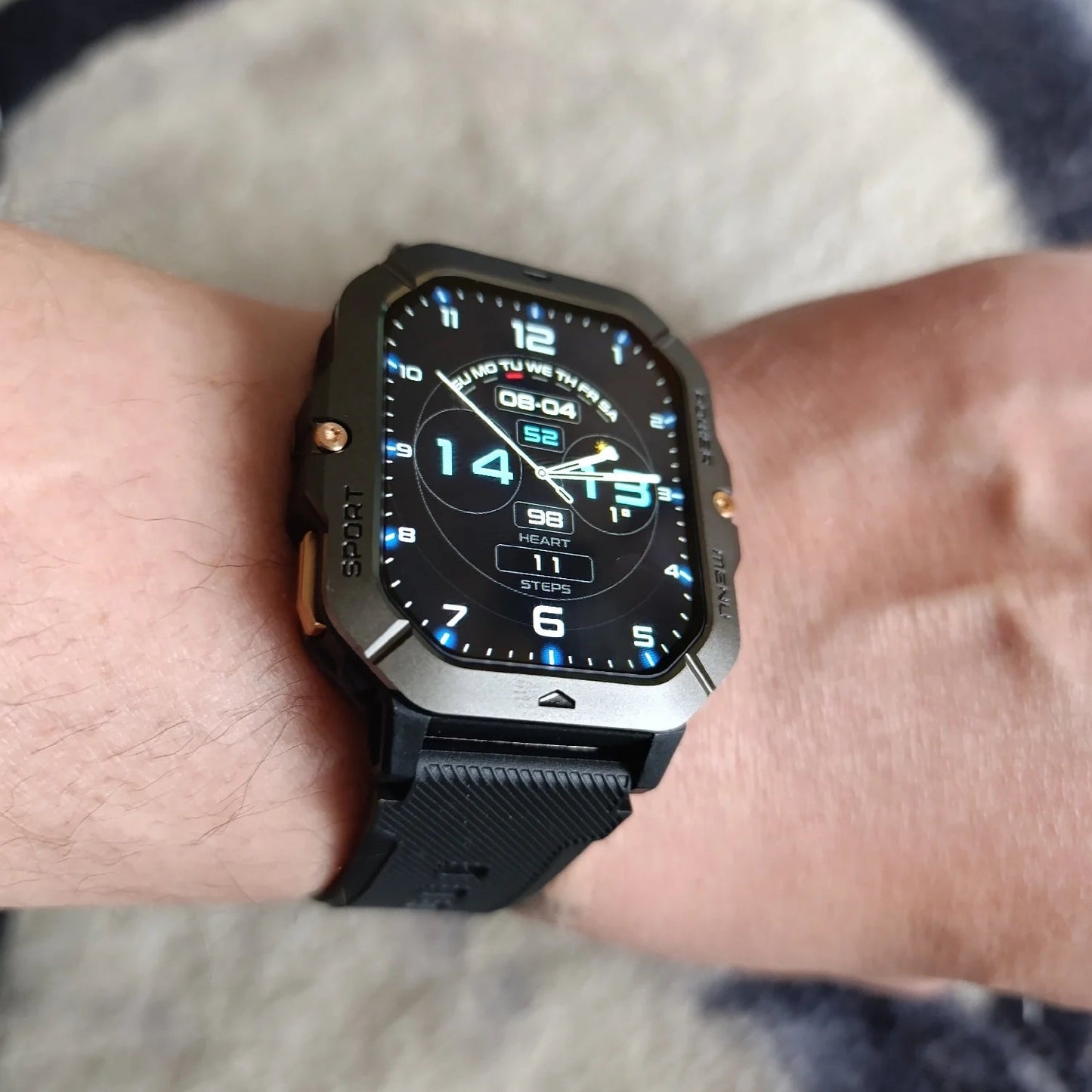 Smartklokke for Aktive Mennesker – Vanntett og Stilig | Solid Watch